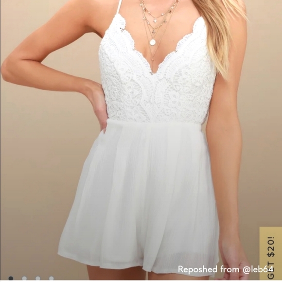 Lulu's white romper with lace criss-cross straps and pockets size s - Picture 6 of 6